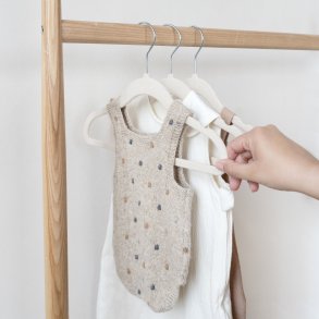 3 Sprouts Velvet hangers, Beige