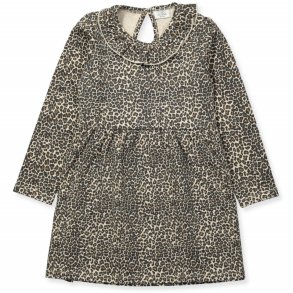 Hust and Claire Kjole, Daliah Wheat