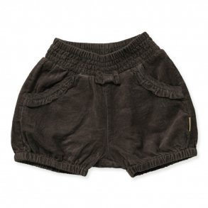 Hust and Claire Shorts