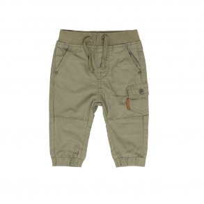 Hust and Claire Tobi Bukser