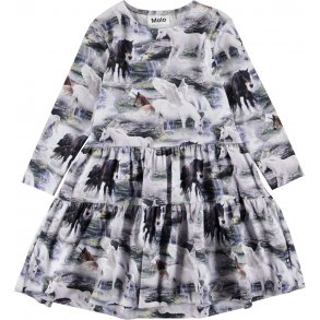 Molo Kjole, Mythical Creature